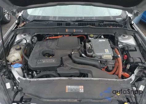 2016 Ford Fusion Energi Titanium из США, поврежденный, VIN 3FA6P0SU8GR241911